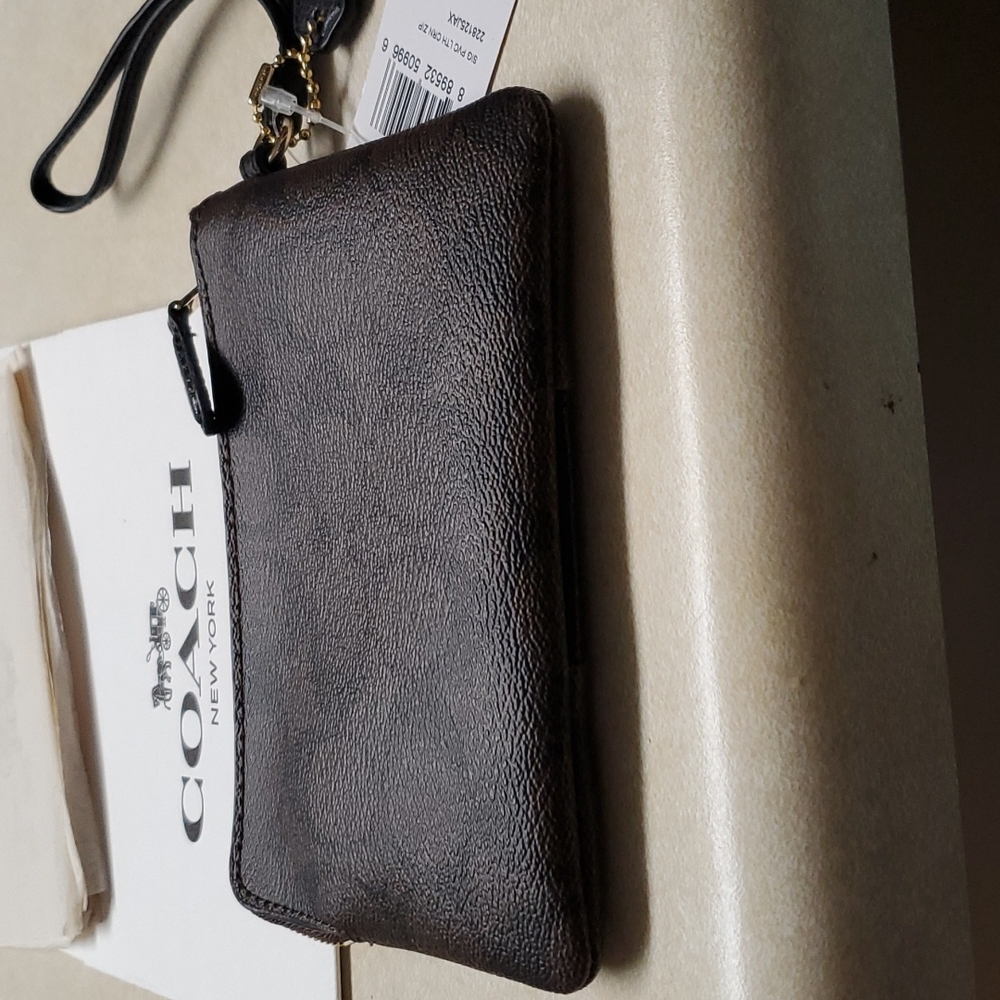 Coach wristlet purse.